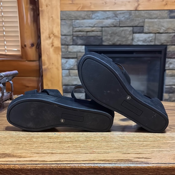 Giani Bernini Black Platform Sandals‎ - Picture 6 of 7